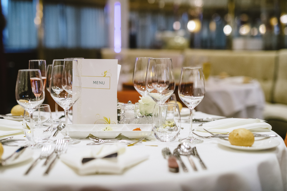 Restaurant - © Elmar Feuerbacher Photography