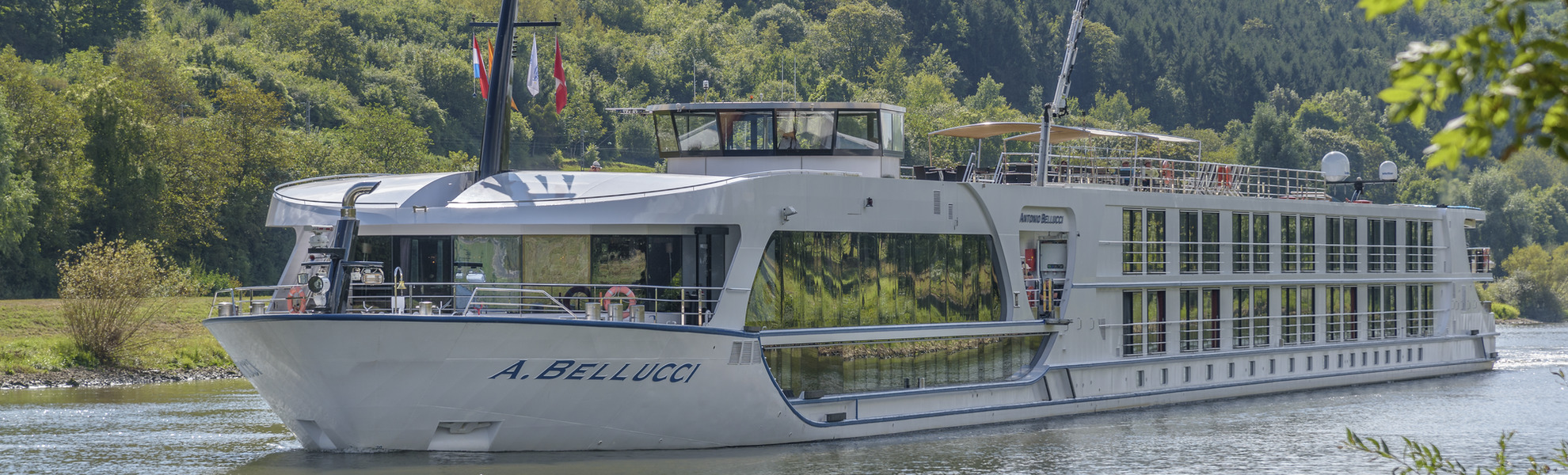 MS Antonio Bellucci***** - © 