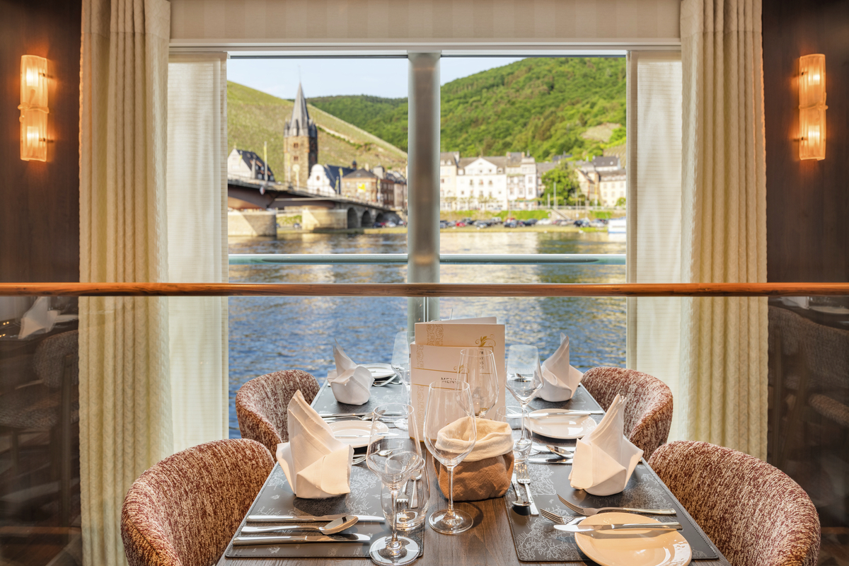 Restaurant Matterhorn mit Panoramafenstern