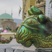 Zsolnay Brunnen und Moschee, Pécs