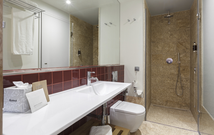 Hotel NEYA Porto Badzimmer