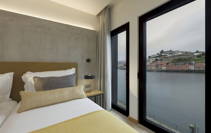 Hotel NEYA Porto Doppelzimmer mit Flusssicht