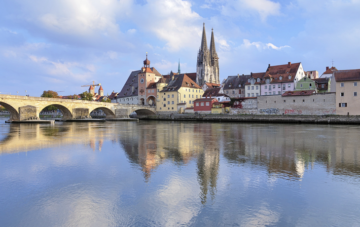 Steinerne Brücke und Kathedrale, Regensburg