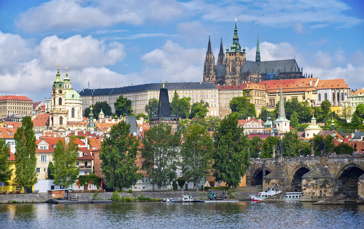 Burg und Karlsbrücke, Prag