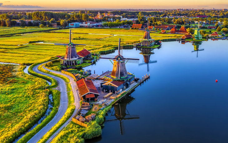 Windmühlen von Zaanse Schans in Nordholland