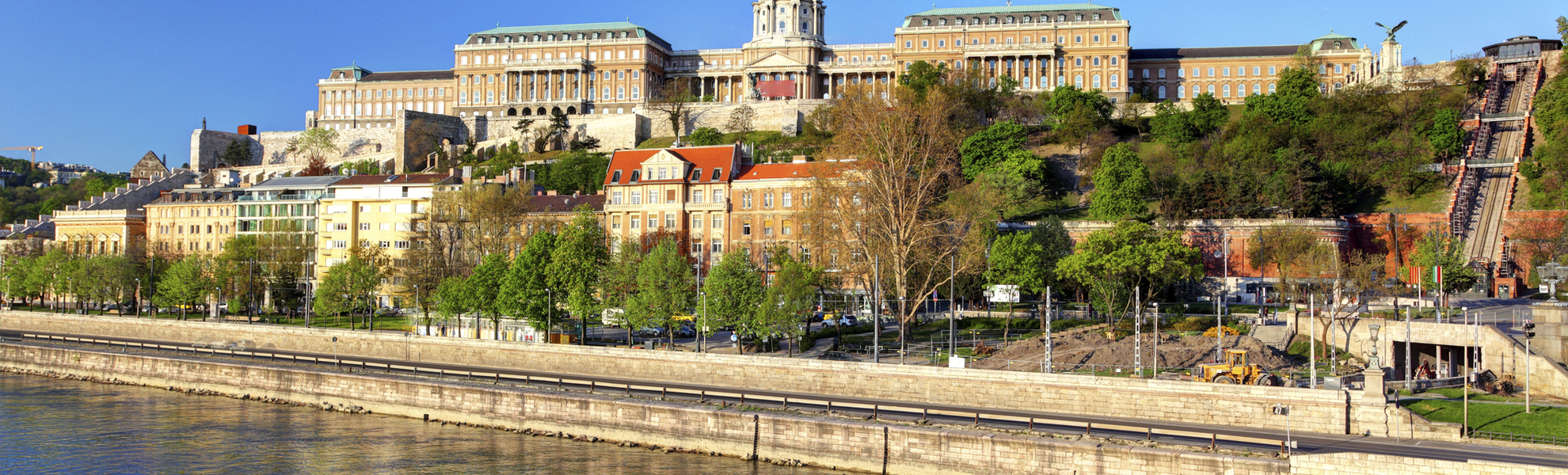 Palais royal, Budapest - © shutterstock_288867860