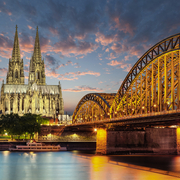 Cathédrale de Cologne sur le Rhin