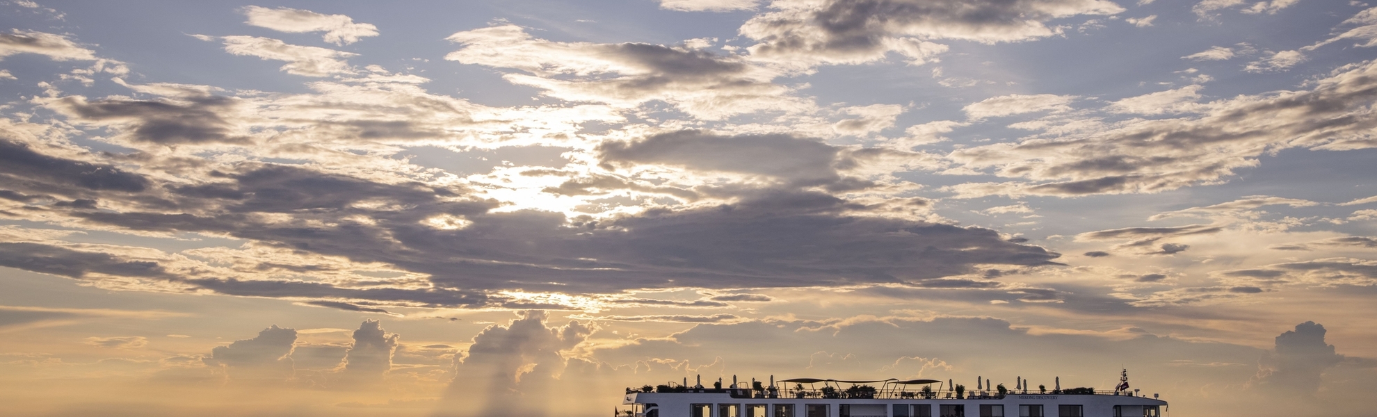 RV Mekong Discovery*****