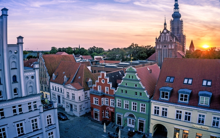 © Magnus - stock.adobe.com - Marché aux poissons de Greifswald