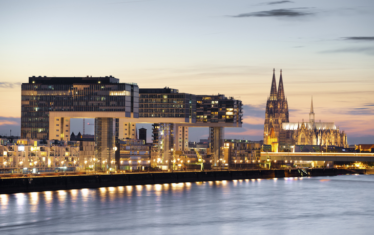 © Francesco Carovillano - Kranhäuser am Rhein, Köln