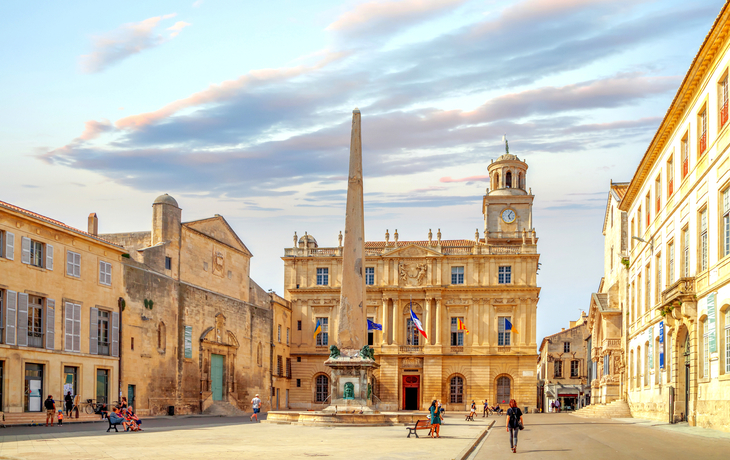 Vieille ville d’Arles - © Sina Ettmer - stock.adobe.com